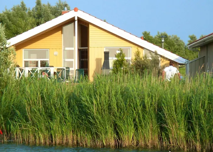 12 Person In 度假居